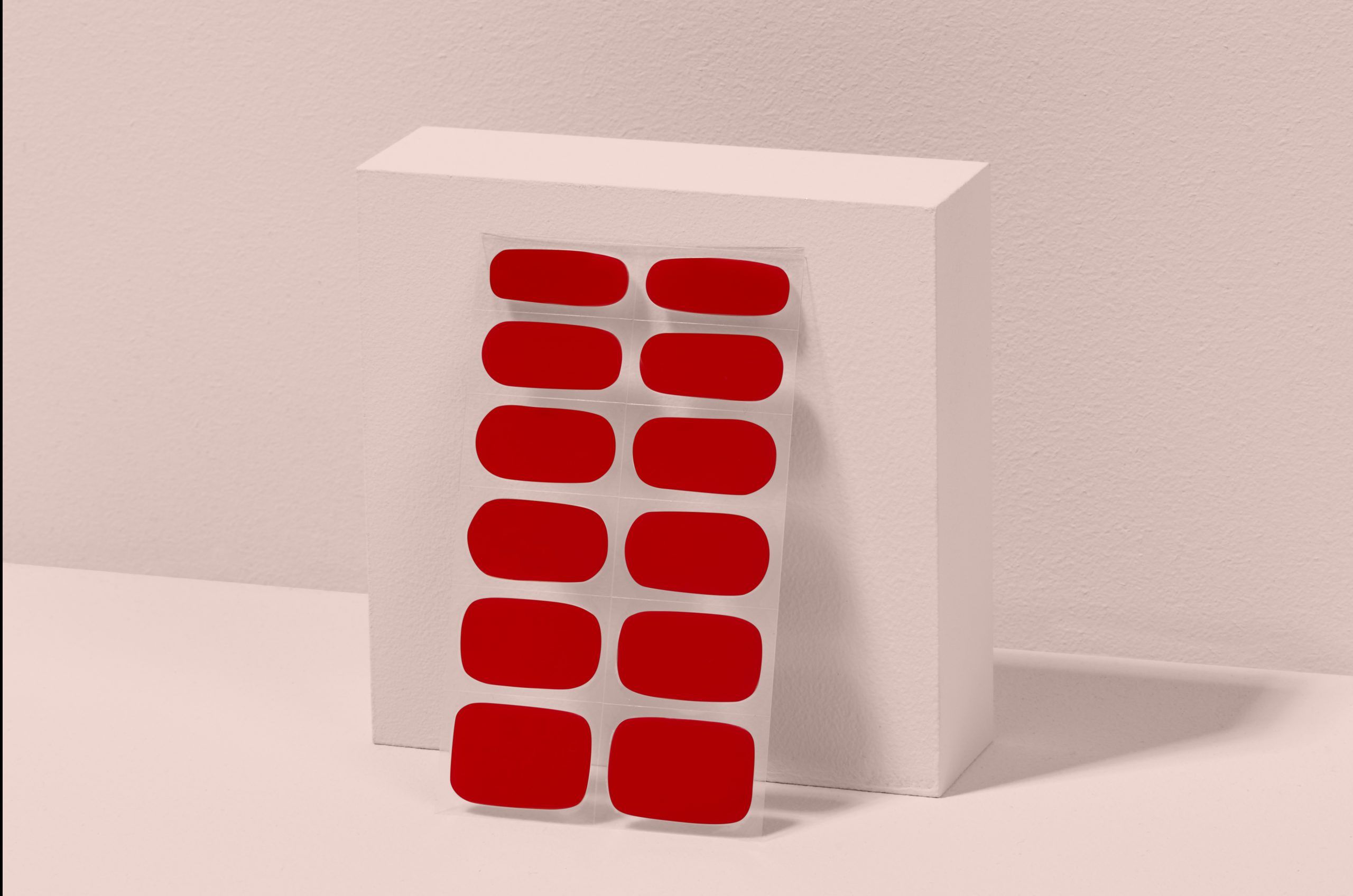 PA_Lifestyle_Nails_Red_Velvet_Still_01_0013_72dpi_sRGB