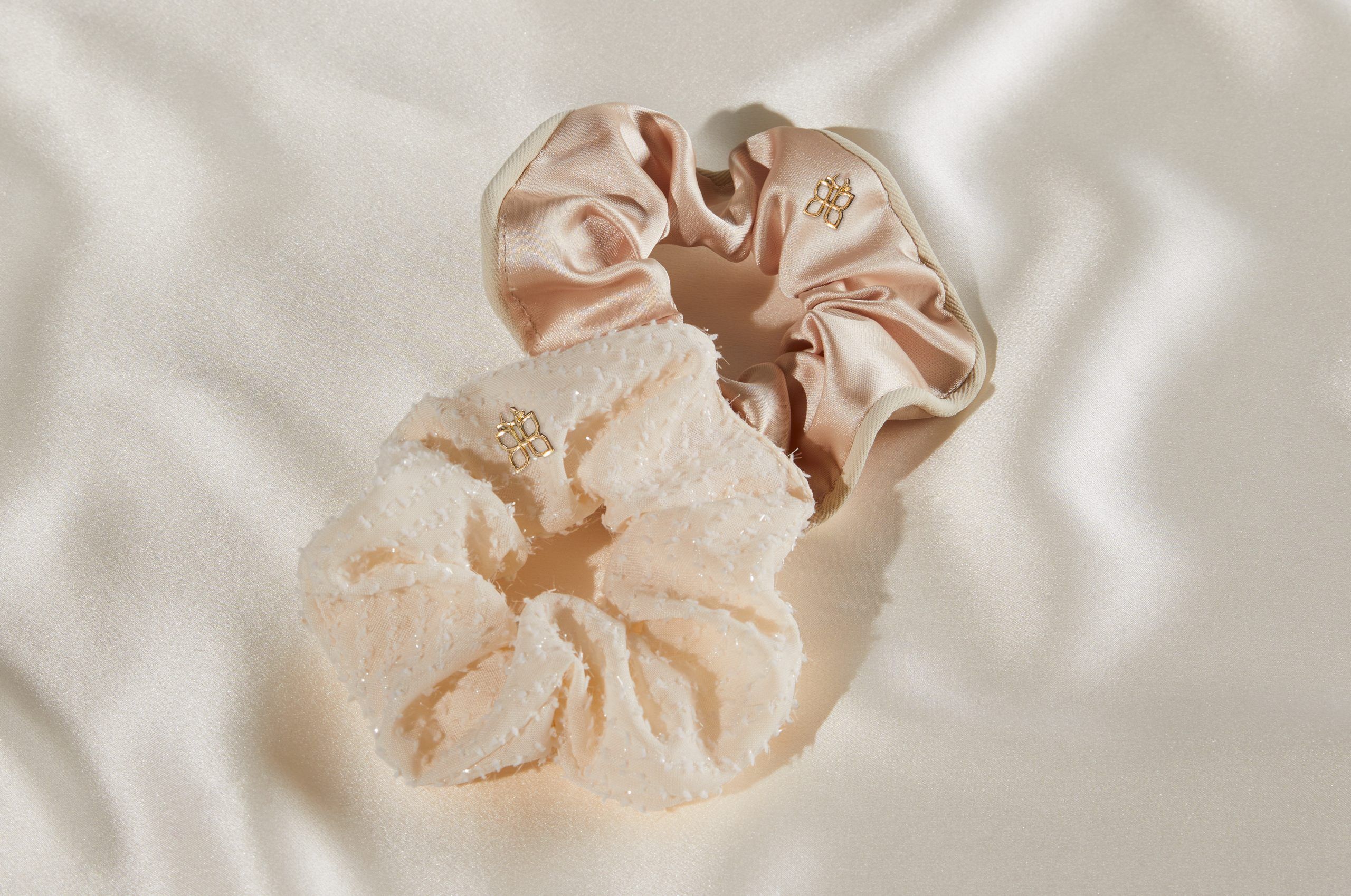 PA_Signature_Scrunchie_Still_01_0032_72dpi_sRGB